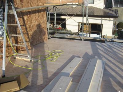 二階ＯＳＢ施工、屋根合板施工